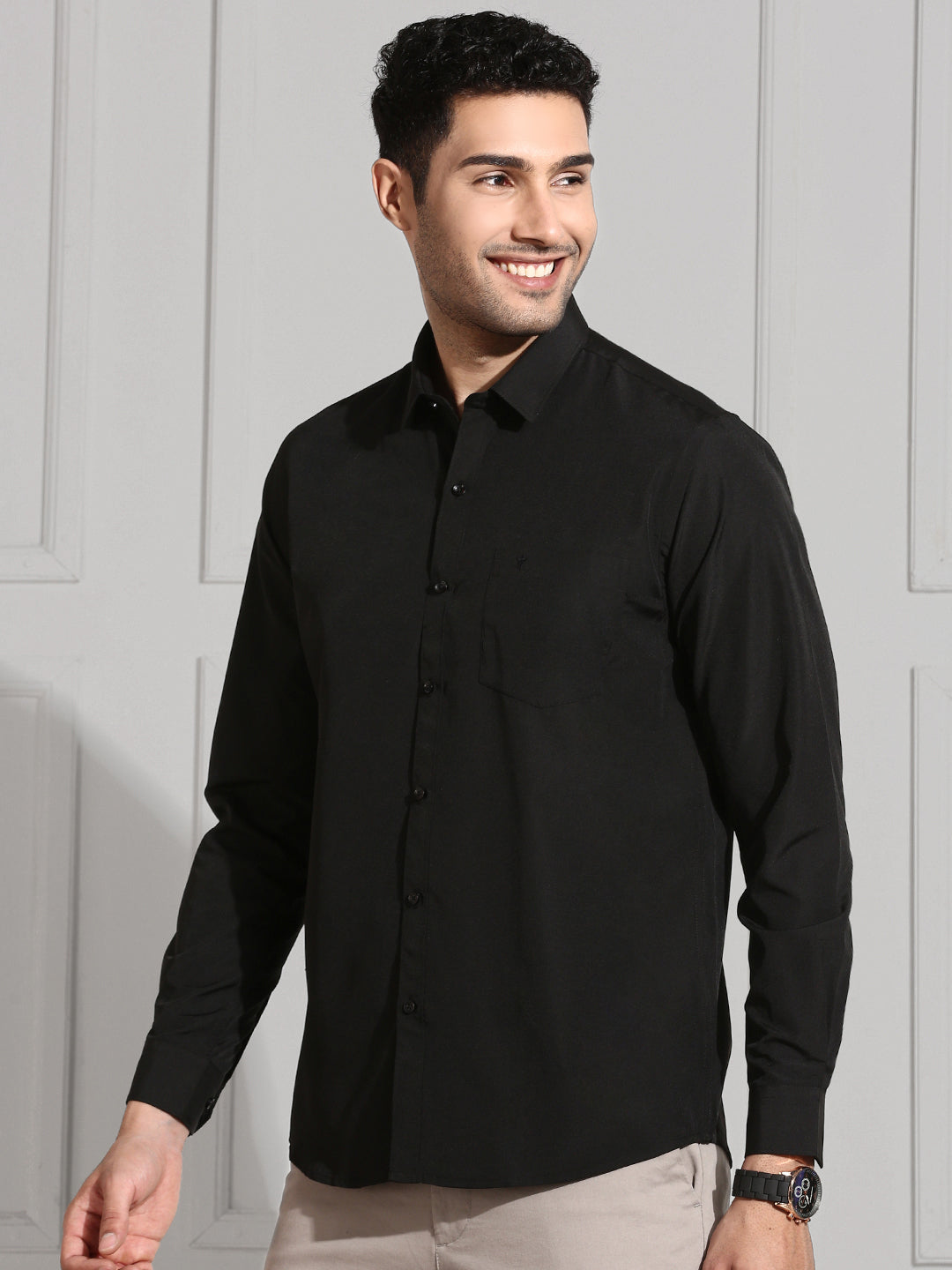 Men 100% Cotton White & Black Full Sleeves Shirt Combo (2 Pcs Pack)